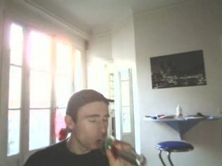 Wiwi égratigne "Sur les ailes des alizés"