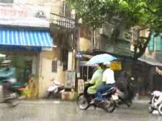 Rue Hanoi pluie