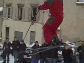 Chute en ski sous la neige a marseille