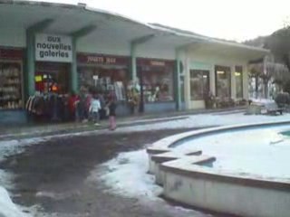 La Bourboule: La place du jet d'eau sous la glace