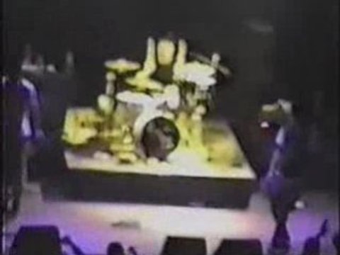 14 blink-182 - Waggy (Live Liberty Hall 1998) [rare]