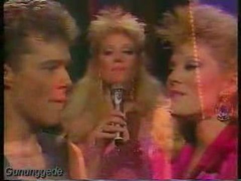 AUDREY LANDERS - Mama Chiquita -