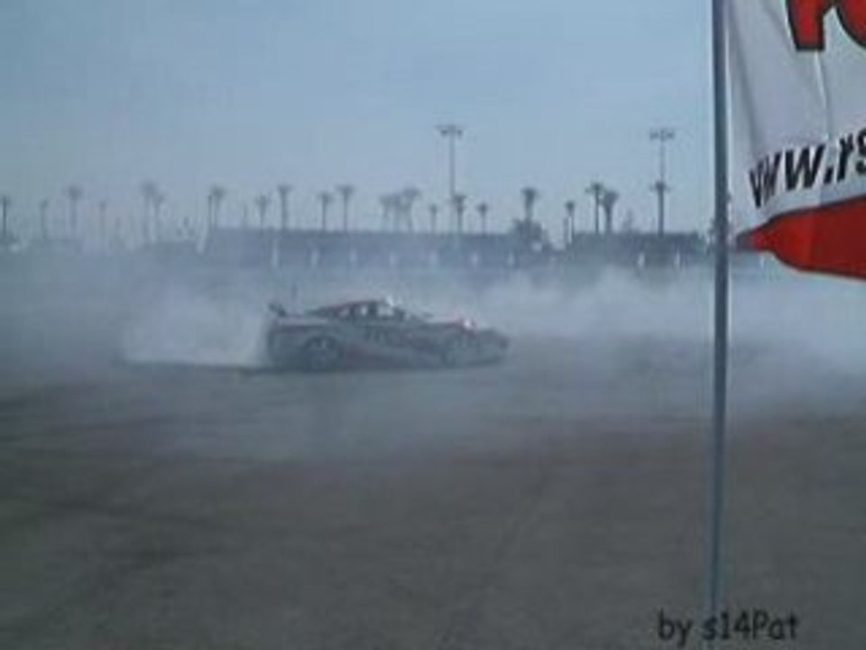 Street Racing - 350z and Supra drifting