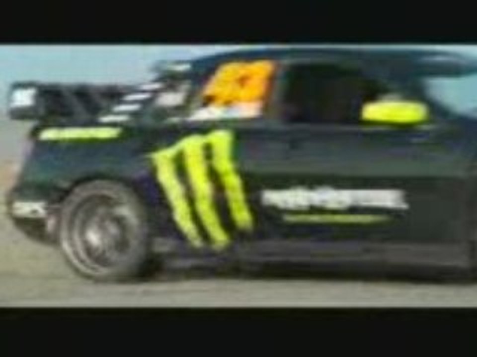 Ken block avec sa Subaru Impreza