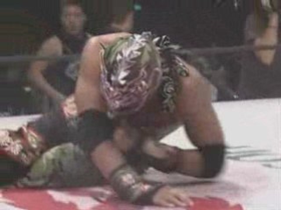 Masato Yoshino (c) vs. Dragon Kid - 11.16.08 - P2