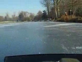 Caméra embarquée sur un buggy (sur un lac gelé) - (2/3)