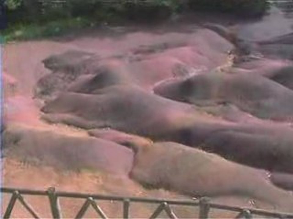 Chamarel, terres de couleurs et cascade