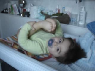 valentin tape des pieds