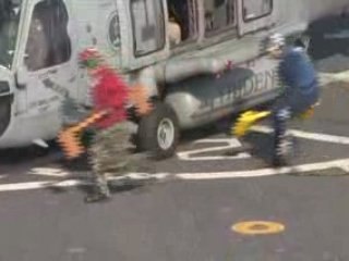 USS San Antonio (LPD 17) conducts Aerial Resupply