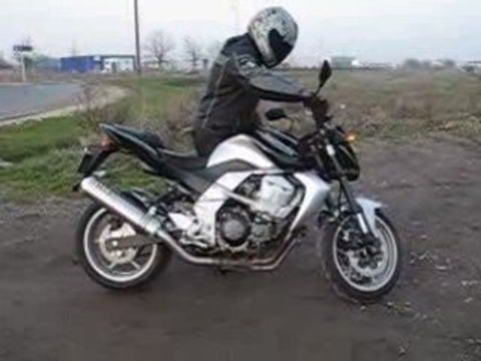 Z 750 K7 ixil avec chicane