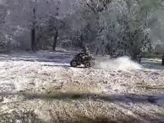 Romain en 200 Blaster dans la neige