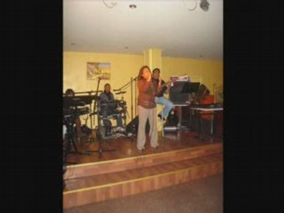 NANIE NIOVA IANAO  HIRA GASY