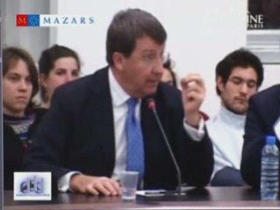 Xavier Darcos et les suppressions de postes