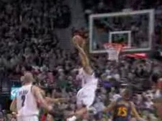 NBA Brandon Roy slams this one in with authority.