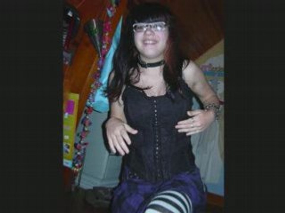 Dedicasse a deux amies qui me sont chere