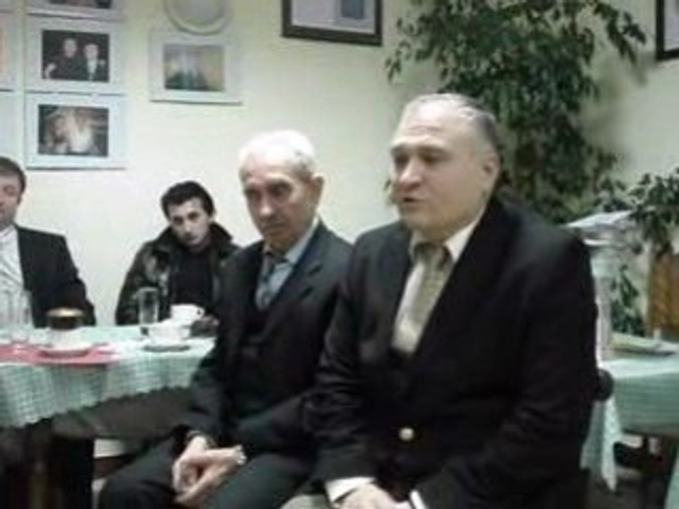 Dönmez İsmail Hocayı Tebrik Etti.