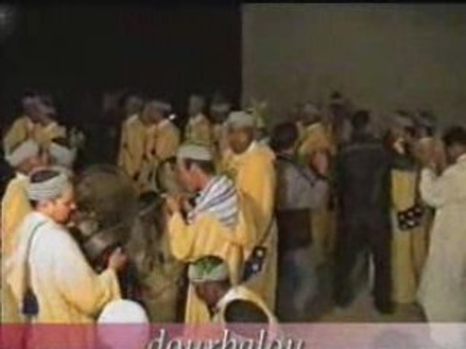 Dailymotion - ahwach groupe BANii TATA 2_2_ une vidéo de dou