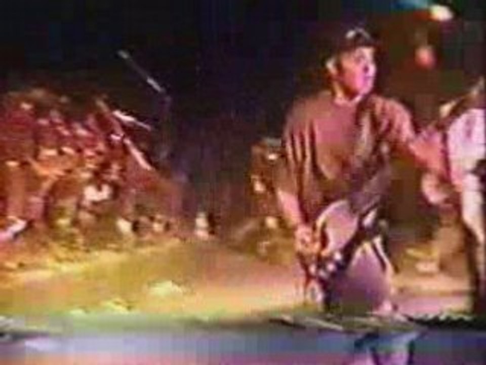 04 Blink-182 - wrecked him (live from soma san diego 1995)