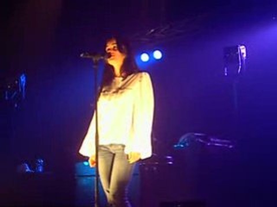 Jenifer chante Donne -moi le temps à Albert