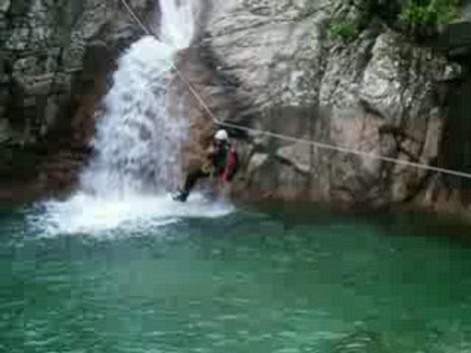 Canyoning en Ardèche - Tyrolienne