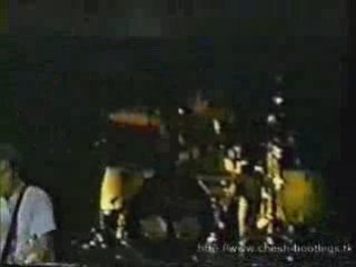 19 blink-182 - Carousel (Mark Tom and Travis Show)