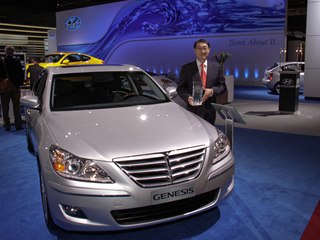 Hyundai Genesis Samochodem Roku 2009 w Ameryce Północnej