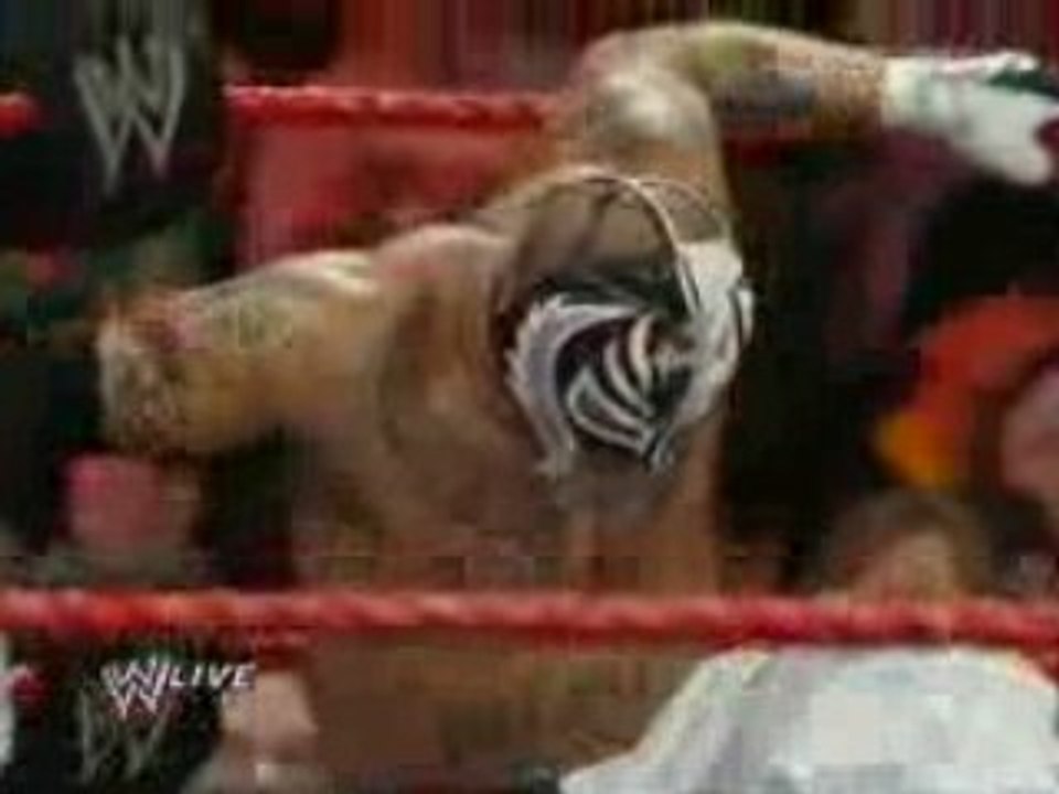 RAW 12/1/09 Part 2/9