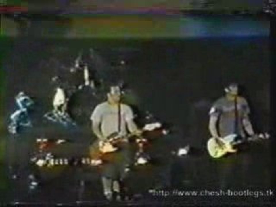 01 blink-182 - Dumpweed (The Mark Tom and Travis Show Tour)