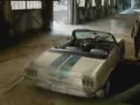 2009 Nouvel pub optic 2000 johnny hallyday