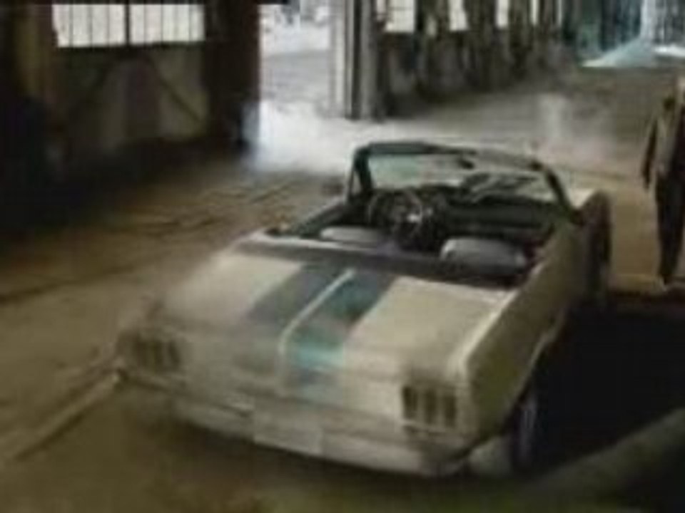 2009 Nouvel pub optic 2000 johnny hallyday