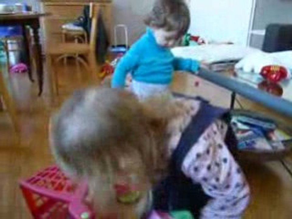 Les filles font leurs courses