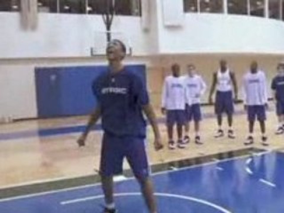 NBA Dwight Howard shows them how to command respect