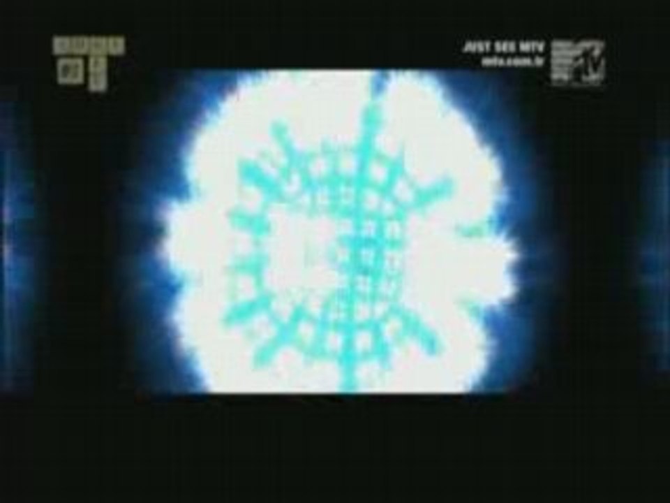 Nükhet Duru - Yalniz Daha Iyiyim Yep Yeni 2009 Video KLIp