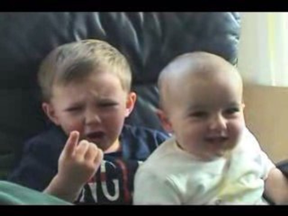 Charlie bit my finger - again !