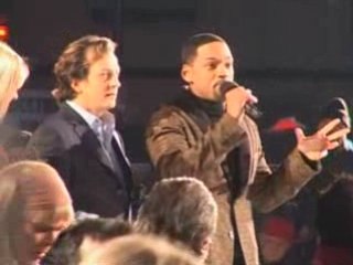 Big Willie shows his style at London's Seven Pound premiere