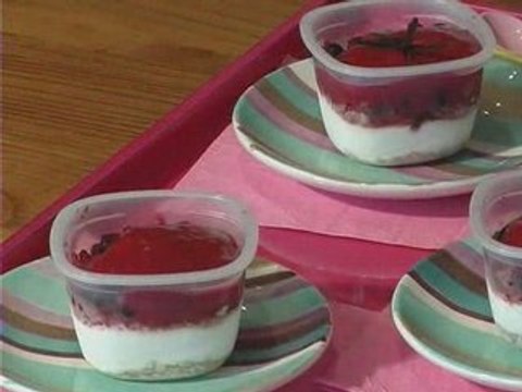 Mousse legere aux fruits rouges, coulis framboise vanille