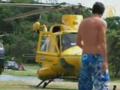 Акула напала на серфингиста