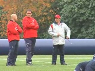 England rugby coach Martin Johnson told job is 'secure'