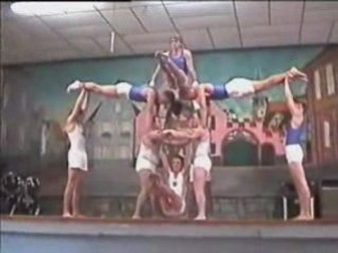 Pyramide gymnastique 1997 Sainte Croix en Plaine