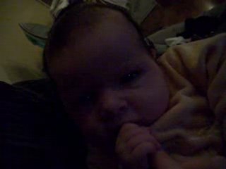 jade cherche son pouce!!