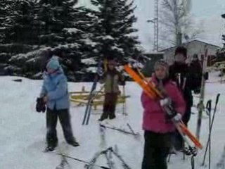 ÉCOLIERS EN SKI