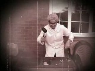 Dr Squash - Squashing an apple