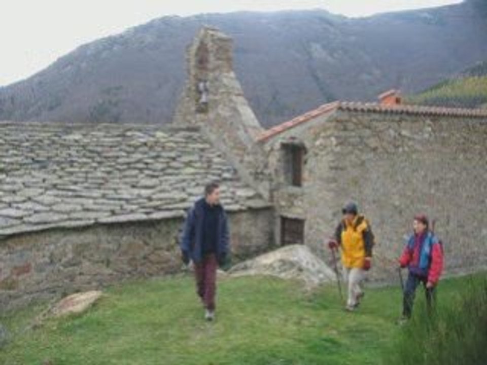 LA CHAPELLE ST GUILLEM DEPUIS LA LLAU