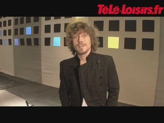 Julien Doré dans Les Astres Noirs