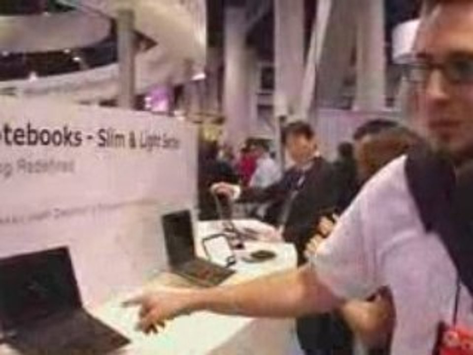 ASUS Slim and Light Notebooks at CES 2009