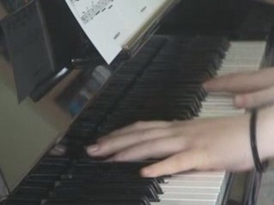 Bella's Lullaby (River flows in your - Yiruma) by me