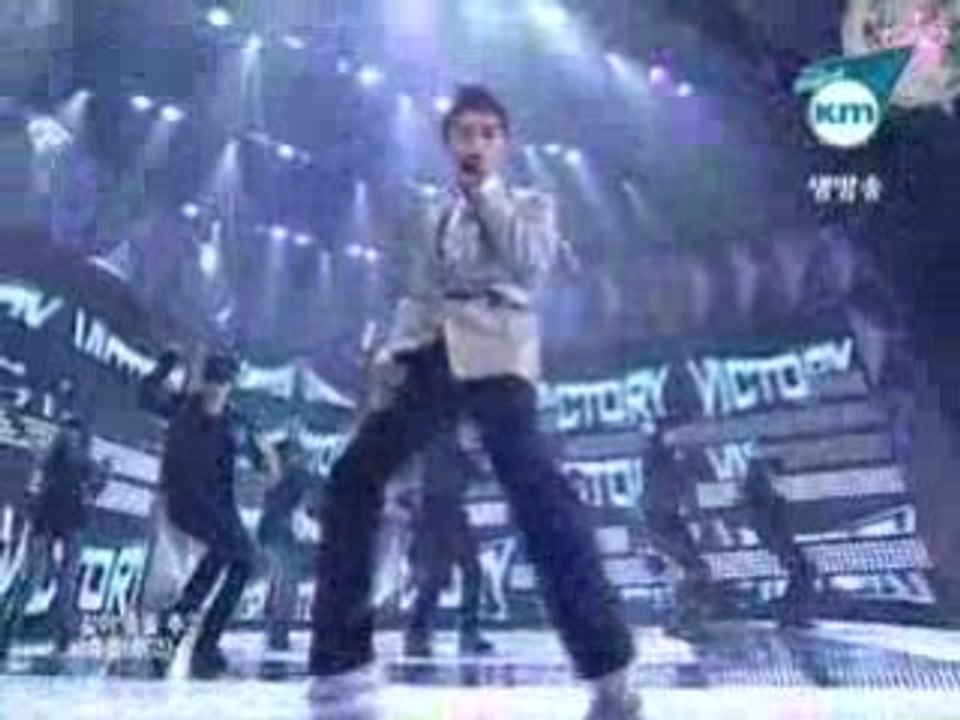 SeungRi - M! Countdown! (09.01.15) Strong Baby