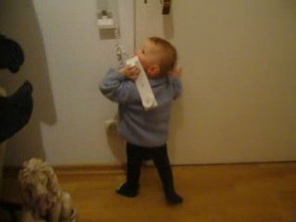 Oscar on the interphone
