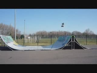 SAVAGE X au skate park