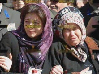 NE MUTLU TURKUM DIYENE